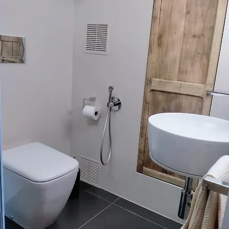 San Gregorio לינה וארוחת בוקר 3*